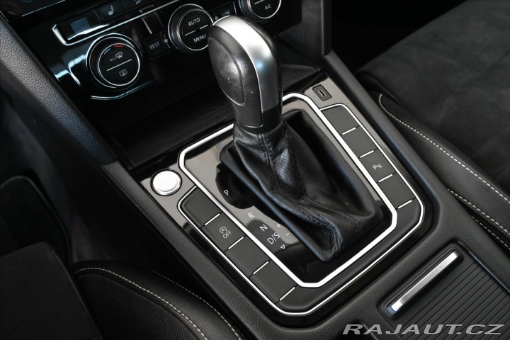 Volkswagen Passat 2,0 TDi 110kW DSG *Elegan 2020