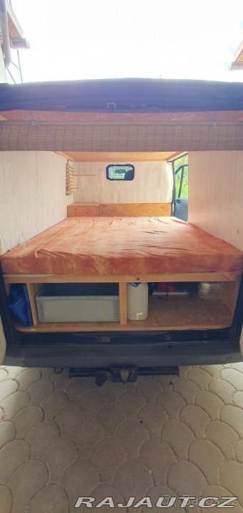 Ford Transit 2,2 L1H1 s vestavbou na 2012