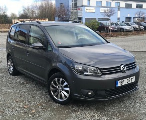 Volkswagen Touran 2,0   TDI 2011