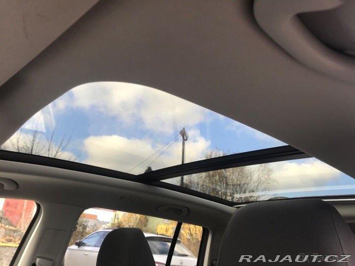 Volkswagen Touran 2,0 TDI 2011 2011