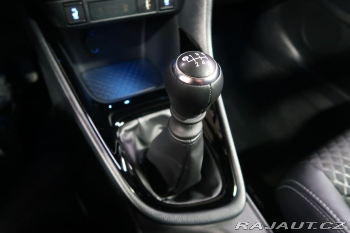 Toyota Yaris 1.5VVT-i,CZ,1Maj,Selectio 2023