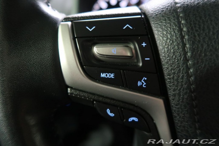 Toyota Land Cruiser 2.5D4-D,CZ,1Maj,Exekutive 2023