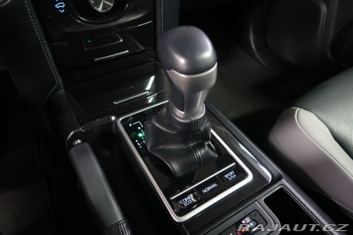 Toyota Land Cruiser 2.5D4-D,CZ,1Maj,Exekutive 2023