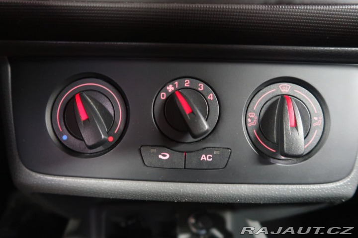 Seat Ibiza 1.2i,CZ,51kW,Manuál 2011