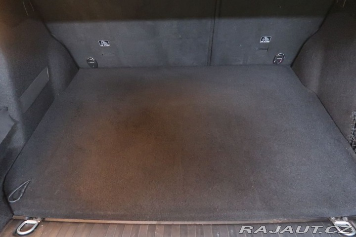 Peugeot 2008 1.2PureTech,CZ,1Maj,Manuá 2017