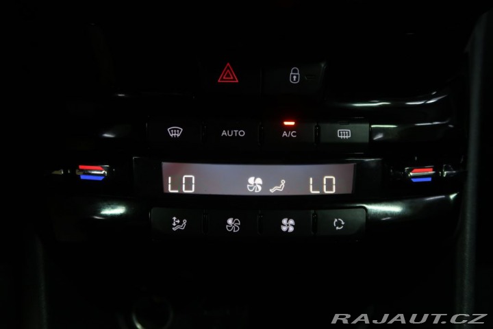 Peugeot 2008 1.2PureTech,CZ,1Maj,Manuá 2017