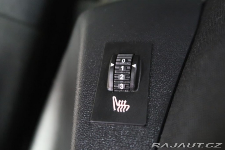 Peugeot 2008 1.2PureTech,CZ,1Maj,Manuá 2017