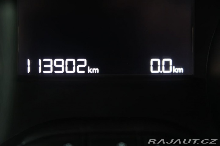 Peugeot 2008 1.2PureTech,CZ,1Maj,Manuá 2017