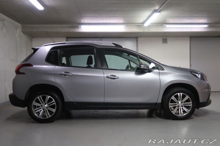 Peugeot 2008 1.2PureTech,CZ,1Maj,Manuá 2017