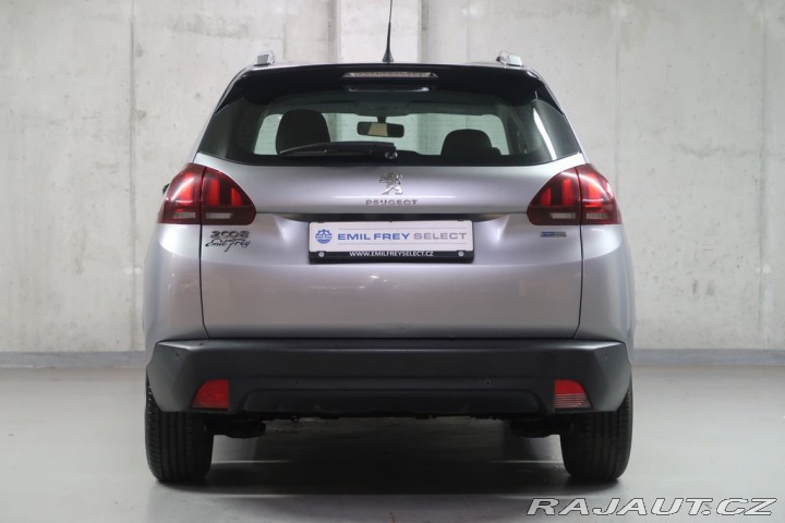 Peugeot 2008 1.2PureTech,CZ,1Maj,Manuá 2017
