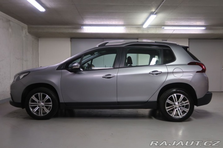 Peugeot 2008 1.2PureTech,CZ,1Maj,Manuá 2017