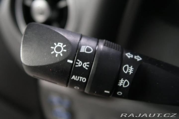 Toyota Auris 1.8Hybrid,CZ,1Maj,Selecti 1800