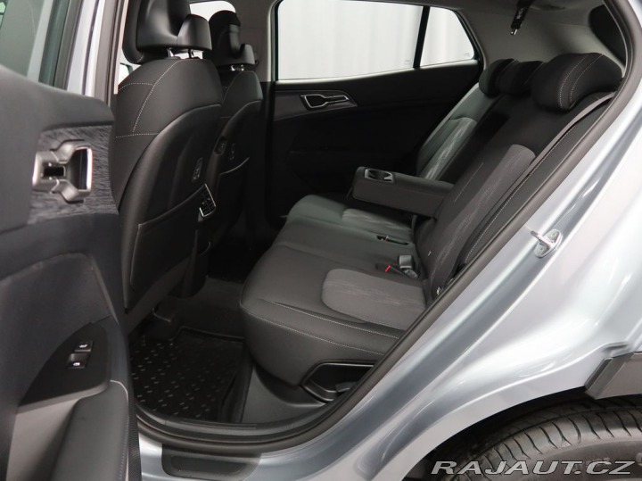 Kia Sportage Exclusive - K odběru IHNE 2025