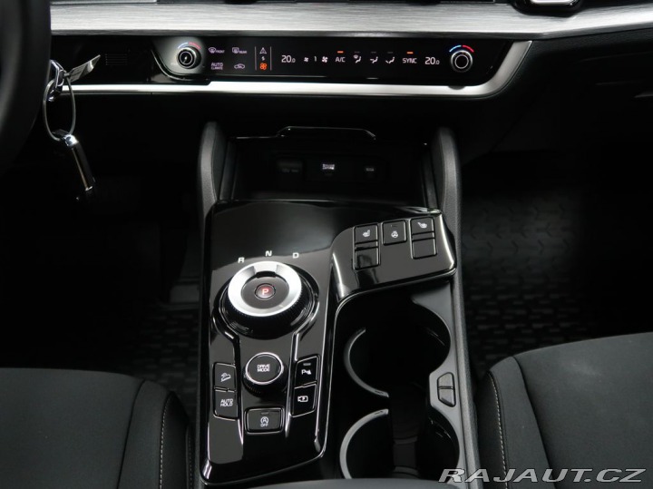 Kia Sportage Exclusive - K odběru IHNE 2025