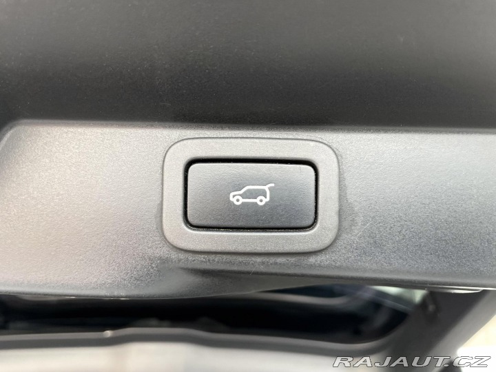 Land Rover Range Rover Sport 3,0SDV6 215kW*HSE*REZERVA 2015