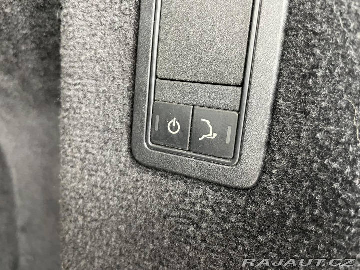 Land Rover Range Rover Sport 3,0SDV6 215kW*HSE*REZERVA 2015