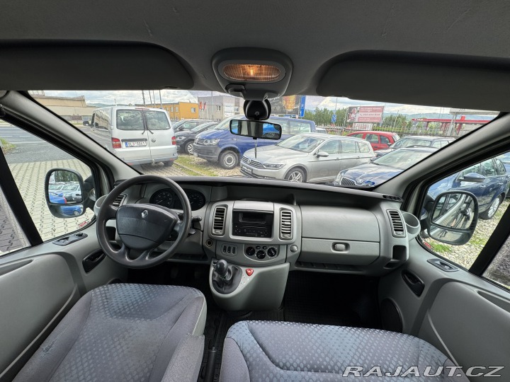 Renault Trafic 6 MÍST 2,5 DCI 107 KW ČR 2007