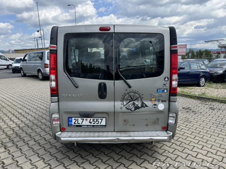 Renault Trafic 6 MÍST 2,5 DCI 107 KW ČR 2007