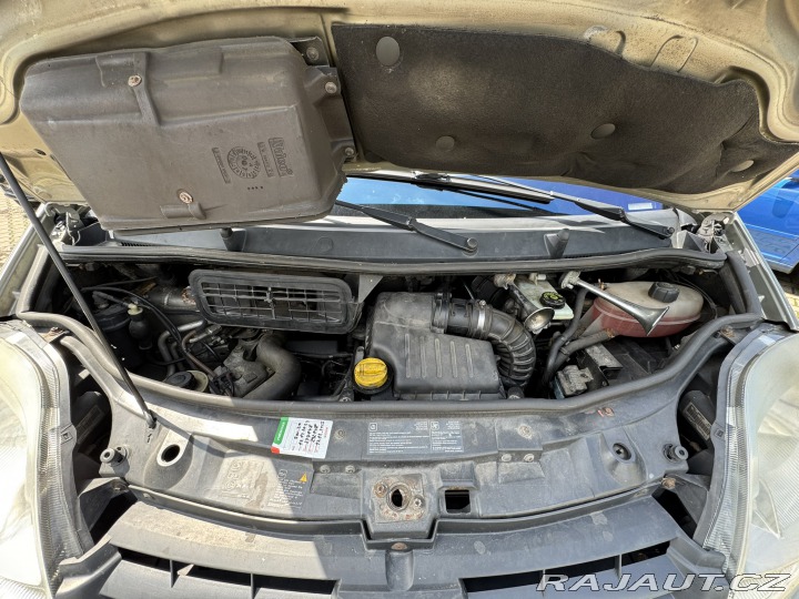 Renault Trafic 6 MÍST 2,5 DCI 107 KW ČR 2007
