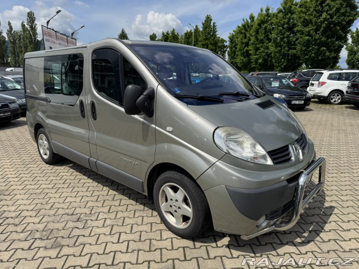 Renault Trafic 6 MÍST 2,5 DCI 107 KW ČR 2007