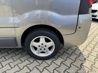 Renault Trafic 6 MÍST 2,5 DCI 107 KW ČR 2007