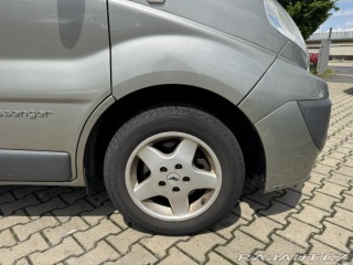 Renault Trafic 6 MÍST 2,5 DCI 107 KW ČR 2007