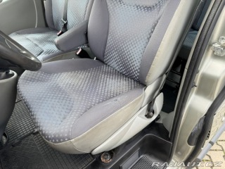 Renault Trafic 6 MÍST 2,5 DCI 107 KW ČR 2007