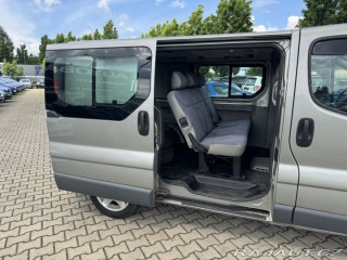 Renault Trafic 6 MÍST 2,5 DCI 107 KW ČR 2007