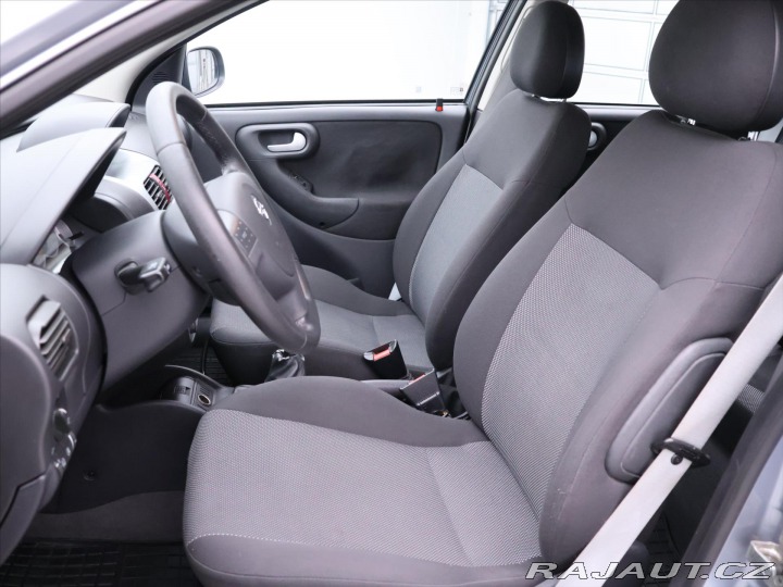 Opel Corsa 1,2 i 59kW Aut.klimatizac 2006