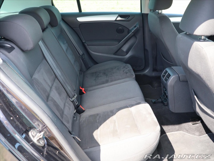 Volkswagen Golf 1,6 TDI 77kW Highline 1.M 2010
