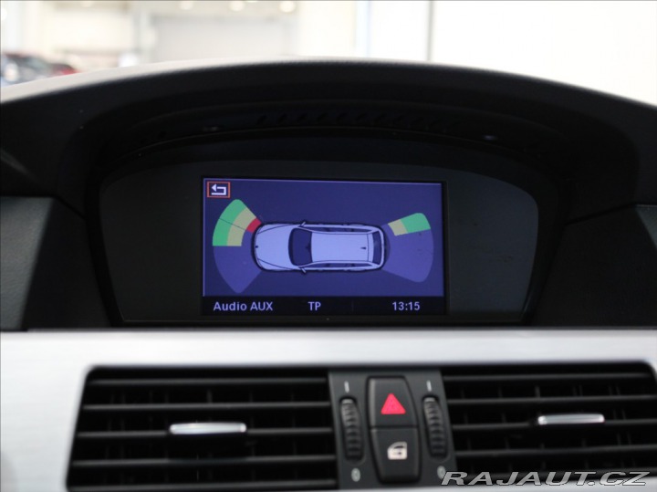 BMW 5 3,0 525d R6 145kW PANORAM 2009