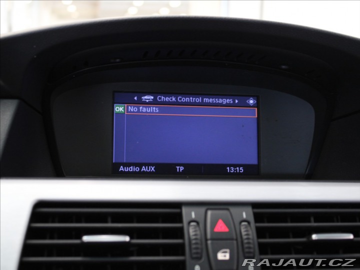 BMW 5 3,0 525d R6 145kW PANORAM 2009