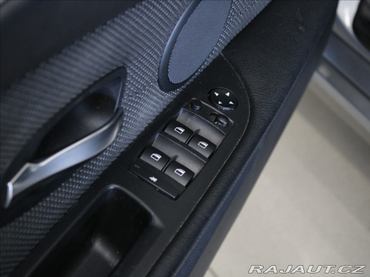 BMW 5 3,0 525d R6 145kW PANORAM 2009
