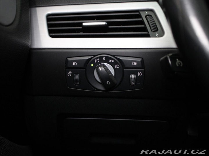 BMW 5 3,0 525d R6 145kW PANORAM 2009