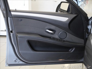 BMW 5 3,0 525d R6 145kW PANORAM 2009