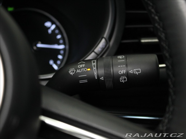 Mazda 3 2,0 G122 Plus Style 16 35 2022