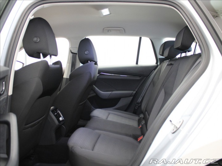 Škoda Octavia 2,0 TDi Ambition CarPlay 2021