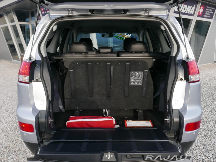 Citroën C-Crosser 2,2 HDI 7.Míst kůže Autom 2011