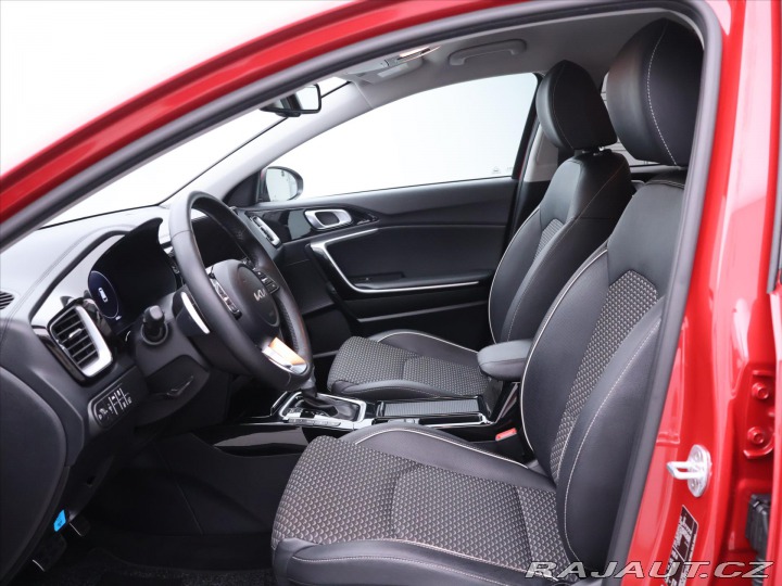 Kia Ceed 1,5 T-GDi CZ Automat Virt 2022