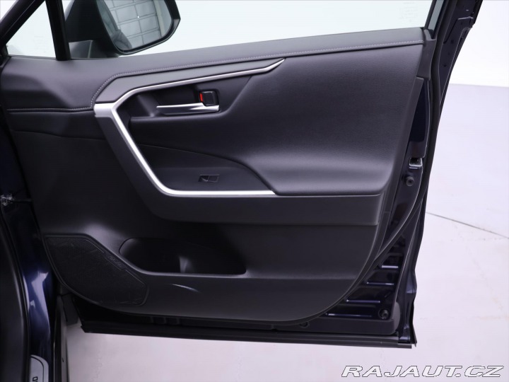 Toyota RAV4 2,5 131kW Hybrid Navigace 2020