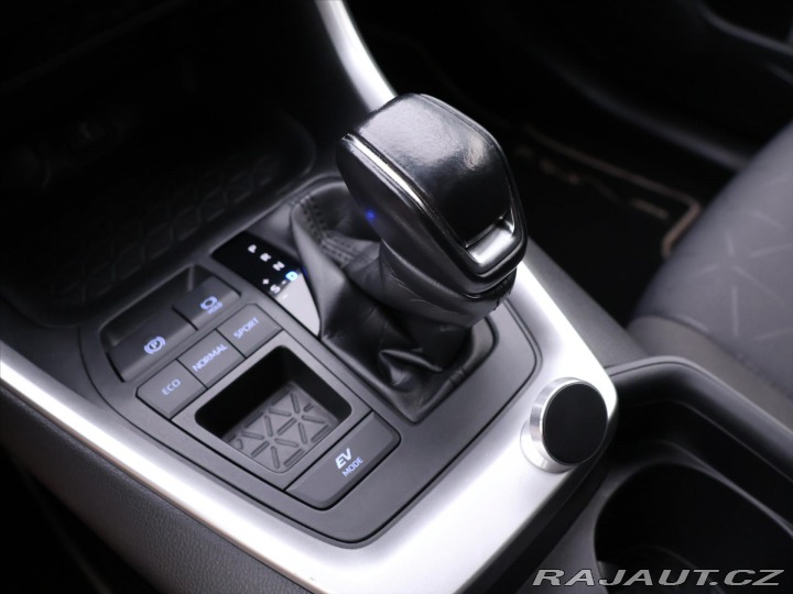 Toyota RAV4 2,5 131kW Hybrid Navigace 2020