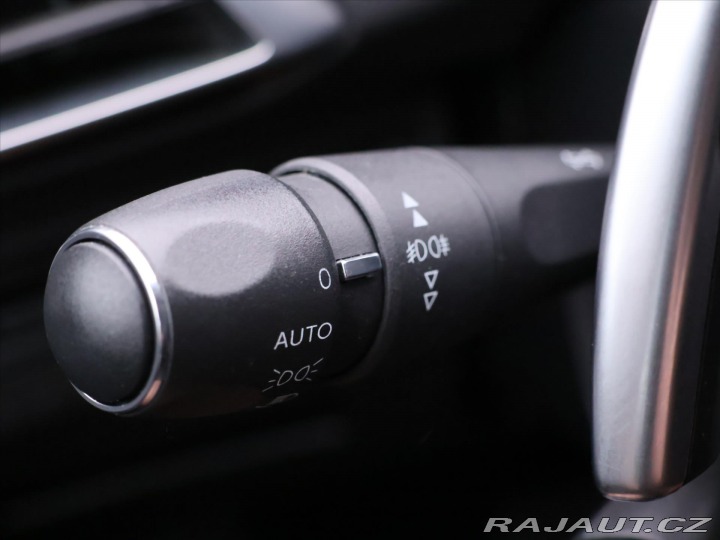 Peugeot 3008 1,6 PT 121kW Automat Allu 2017