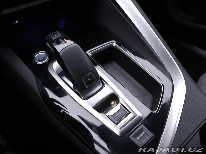 Peugeot 3008 1,6 PT 121kW Automat Allu 2017