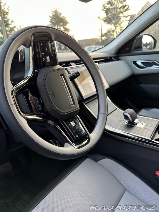 Land Rover Range Rover Velar S D200 AT MY 25.5 2024