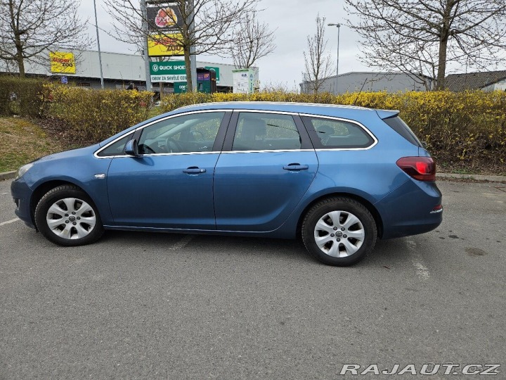 Opel Astra 1,6 CDTi + tažné zaříze 1800