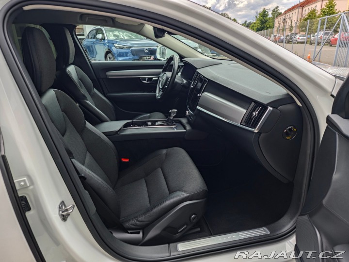 Volvo V90 2.0 D4 FWD Momentum 140kW 2019