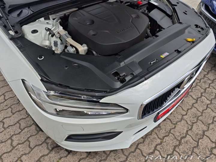 Volvo V90 2.0 D4 FWD Momentum 140kW 2019