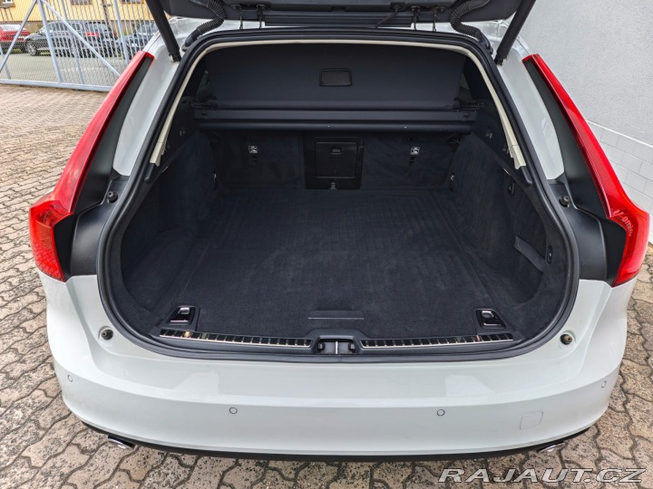 Volvo V90 2.0 D4 FWD Momentum 140kW 2019