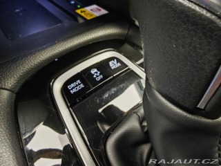 Toyota Corolla Cross 2,0 Hybrid e-CVT Executiv 2024