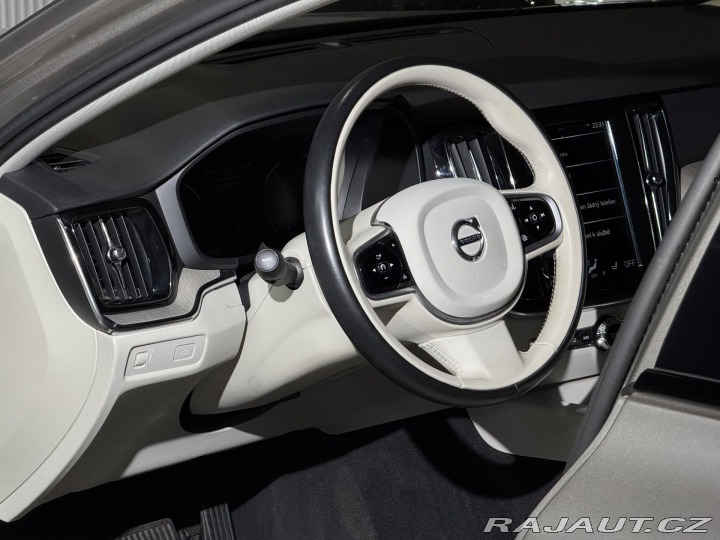 Volvo V60 Cross*DPH*MonumntPro*AWD* 2019